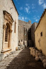 Fototapeta na wymiar The beautiful alleys at the walled old town of Dubrovnik