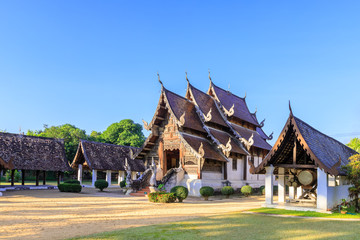 Fototapeta na wymiar Wat Intharawat or Ton Kwen Temple in Chiang Mai, North of Thailand