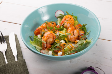 Grilled shrip salad with arugula