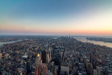 Fototapeta na wymiar New york skyline during sunset from empire state building