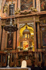 Fototapeta na wymiar Main altar with tabernacle at the Cordoba Our Lady of the Assumption Cathedral Mosque