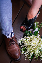 shoes brown shoes flowers bouquet roses floor