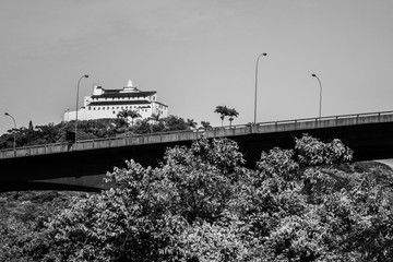 Vista do Convento da Penha sobre a ponte