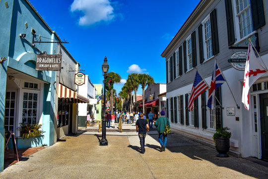 St. Augustine, Florida. January 26 , 2019 . People enjoying colonial experience in St. George St. in Old Town at Florida's Historic Coast (1)
