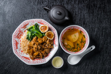 魯肉飯 ルーローハン　Taiwanese dish of  minced pork rice