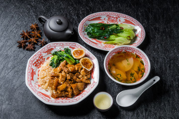 魯肉飯 ルーローハン　Taiwanese dish of  minced pork rice