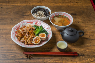 魯肉飯 ルーローハン　Taiwanese dish of  minced pork rice