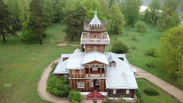 Spring at the I.E. Manor Museum Repina Zdravnevo