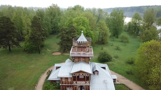 Spring at the I.E. Manor Museum Repina Zdravnevo