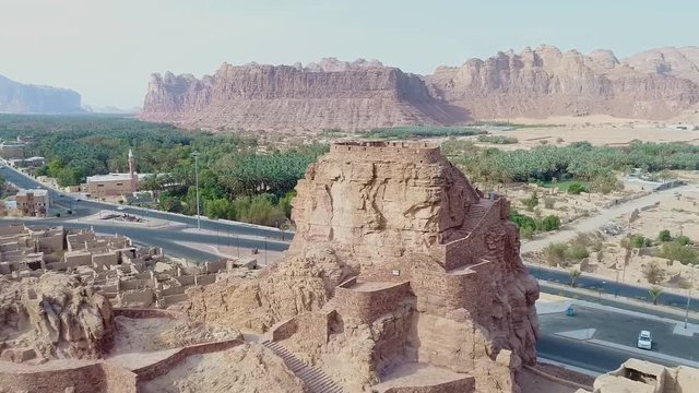 Musa Bin Naseer Castle or Castle Ela The castle dates back to the sixth century BC, the oldest building in the old Ela the fertile valley castle located in the province of Al-Ula