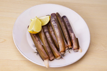 seafood, raw razors with lemon