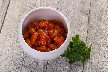 Baked kidney with tomato sauce