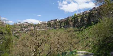 Panorama du trou de Bozouls vu du fond du canyon