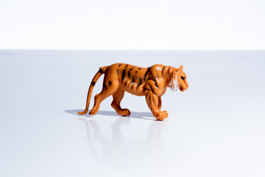 Vintage plastic tiger toy figure.
