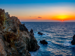 【静岡県伊豆半島ジオパーク】静岡県西伊豆黄金崎の夕景【冬】