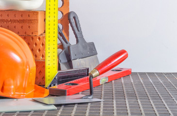 Tools and accessories for the builder of the bricklayer