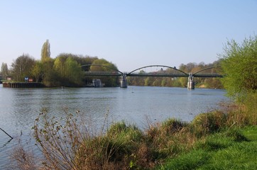 Fototapeta na wymiar The river Oise near Paris in France, Europe