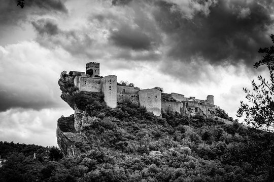 Roccascalegna
