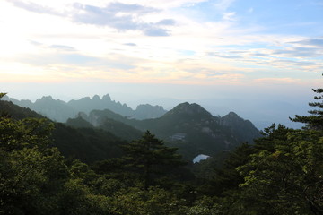 The Scenic Hills of HuangShan