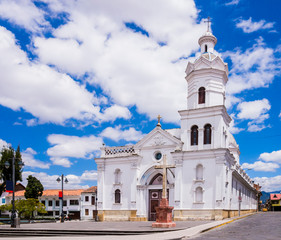 Fototapeta na wymiar Scenic view of San Sebastian church in Cuenca city center, Ecuador