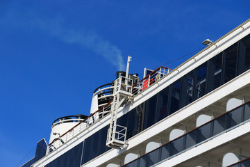 客船の煙突