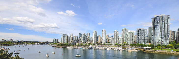 Fototapeta premium Vancouver false creek skyline