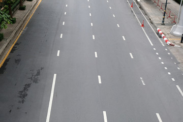 white line on asphalt road