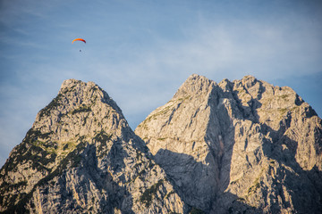Fototapeta na wymiar Zugspitze Paraglide
