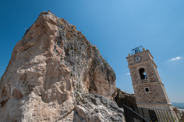 Pietracupa, Campobasso, Molise. La chiesa parrocchiale. La torre campanaria. La chiesa è dedicata...