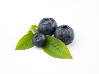 Owoce borówki z liśćmi blueberry