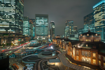 Fototapeta na wymiar 東京駅の夜景と光跡
