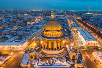 Fototapeta premium City on Neva. Evening St. Petersburg. View of St. Isaac's Cathedral