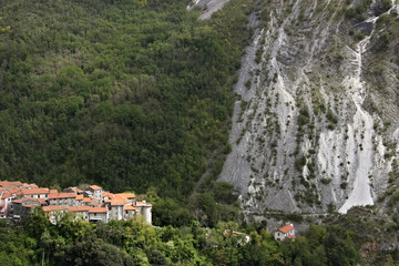 Fototapeta na wymiar View of the village of Colonnata, where the famous lard is produ
