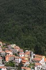 Fototapeta na wymiar View of the town of Colonnata, famous for the production of lard