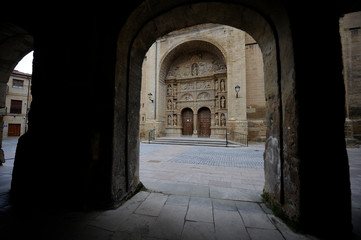 Obraz premium City of Haro, located in the northwest of the community of La Rioja (Spain). important locality of the wine industry and wine tourism. Church of Santo Tomas