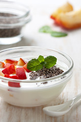  yogurt with peach pieces