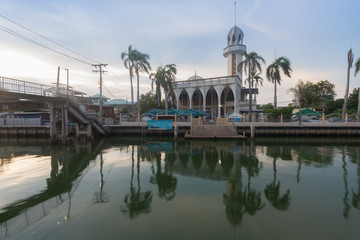 An Ia Ti Som Mosque in Bangkok , Thailand