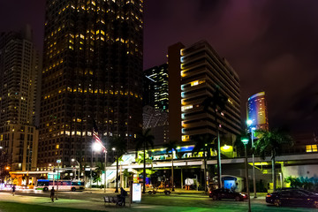 Naklejka premium Skyscrapers in downtown Miami by night