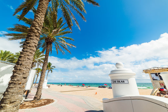 Las Olas Beach Entrance In Fort Lauderdale