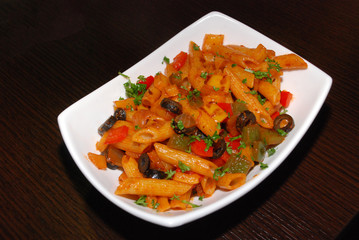 macaroni with tomato paste