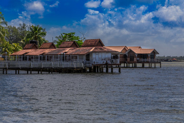&Uuml;berwasser-Bungalows an der K&uuml;ste von  Malaysia