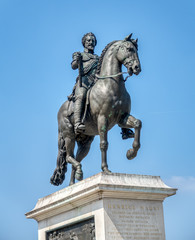 Fototapeta na wymiar Equestrian statue of Henry IV by Pont Neuf - Paris, France