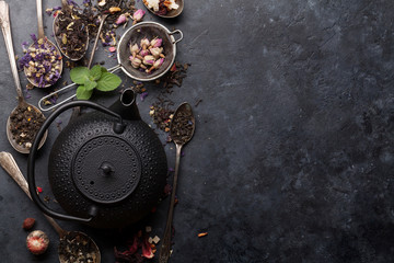 Obraz na płótnie Canvas Mix of herbal and fruit dry teas