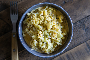 Blumenkohl mit Käse Sauce