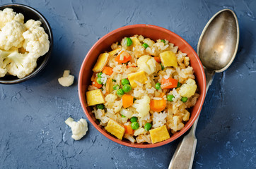 Cauliflower green peas rice