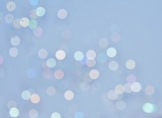 Schillernde Punkte vor Himmel