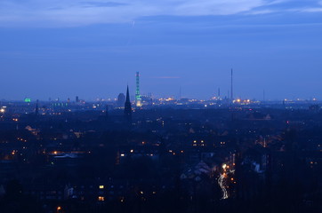 Blick über Duisburg und das Ruhrgebiet