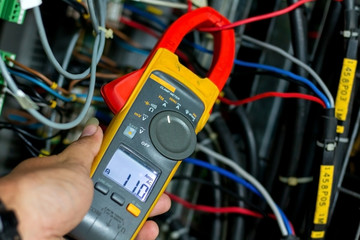 clamp meter check current in panel
