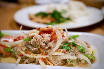 salad with shrimps
