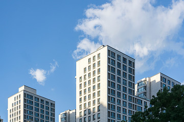 Fototapeta na wymiar modern building in city